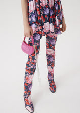 Load image into Gallery viewer, Micro Vesna Pink Crystals