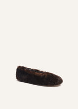 Load image into Gallery viewer, AW23 BALLET FLATS FAUX FUR BLACK
