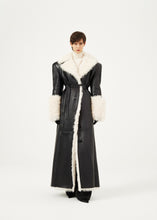 Load image into Gallery viewer, AW23 LEATHER 18 COAT CREAM BLACK
