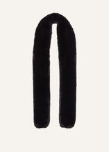 Load image into Gallery viewer, Faux fur scarf in black
