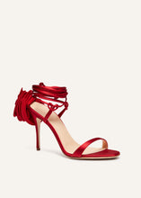 Load image into Gallery viewer, PF23 FLOWER SHOES SATIN RED
