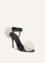 Load image into Gallery viewer, PF24 FLOWER SHOES LEATHER BLACK
