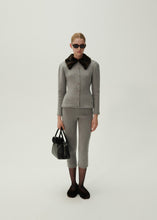 Load image into Gallery viewer, Cropped knitwear leggings in light grey
