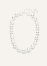 Load image into Gallery viewer, Pearl necklace in white
