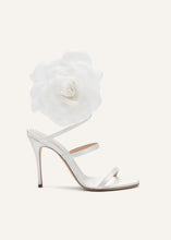 Load image into Gallery viewer, RE24 SPIRAL SANDALS CREAM FLOWER CREAM
