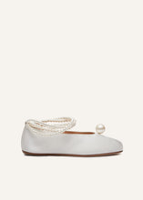 Load image into Gallery viewer, Mother of pearl ballet flats in cream satin
