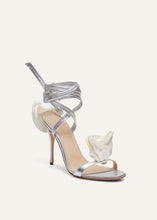 Load image into Gallery viewer, SS24 FLOWER SHOES SILVER
