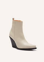 Load image into Gallery viewer, PF21 COWBOY BOOTS CREAM CALF
